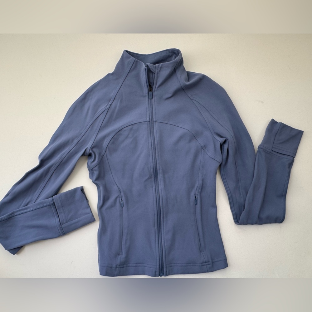 New condition women’s Lululemon Define crop length jacket size 2 $130